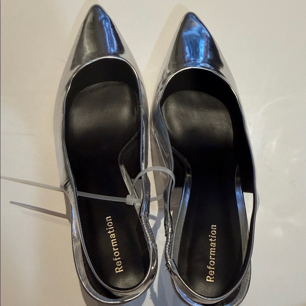 Reformation Westlyn Closed Toe Wedge Silver 7.5  Kitten Heel - Picture 10 of 12